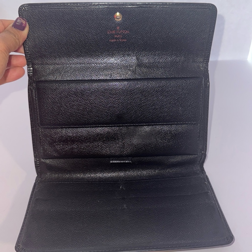 🔥 Louis Vuitton long trifold Epi Wallet Black 🔥